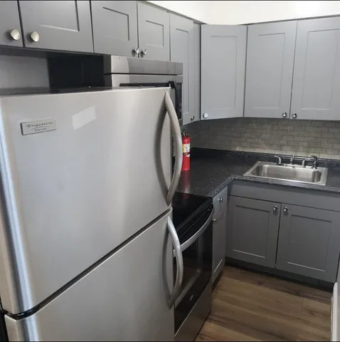 $1,200 | 2457 East Commercial Boulevard, Fort Lauderdale, FL 33308