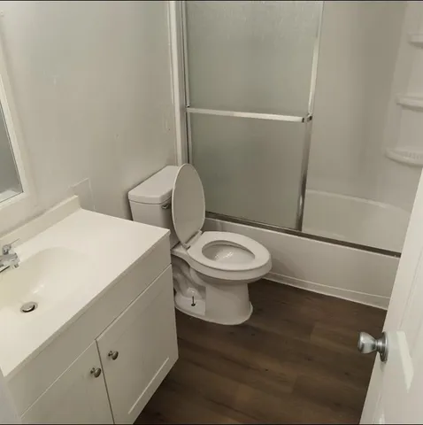 $1,200 | 2457 East Commercial Boulevard, Fort Lauderdale, FL 33308