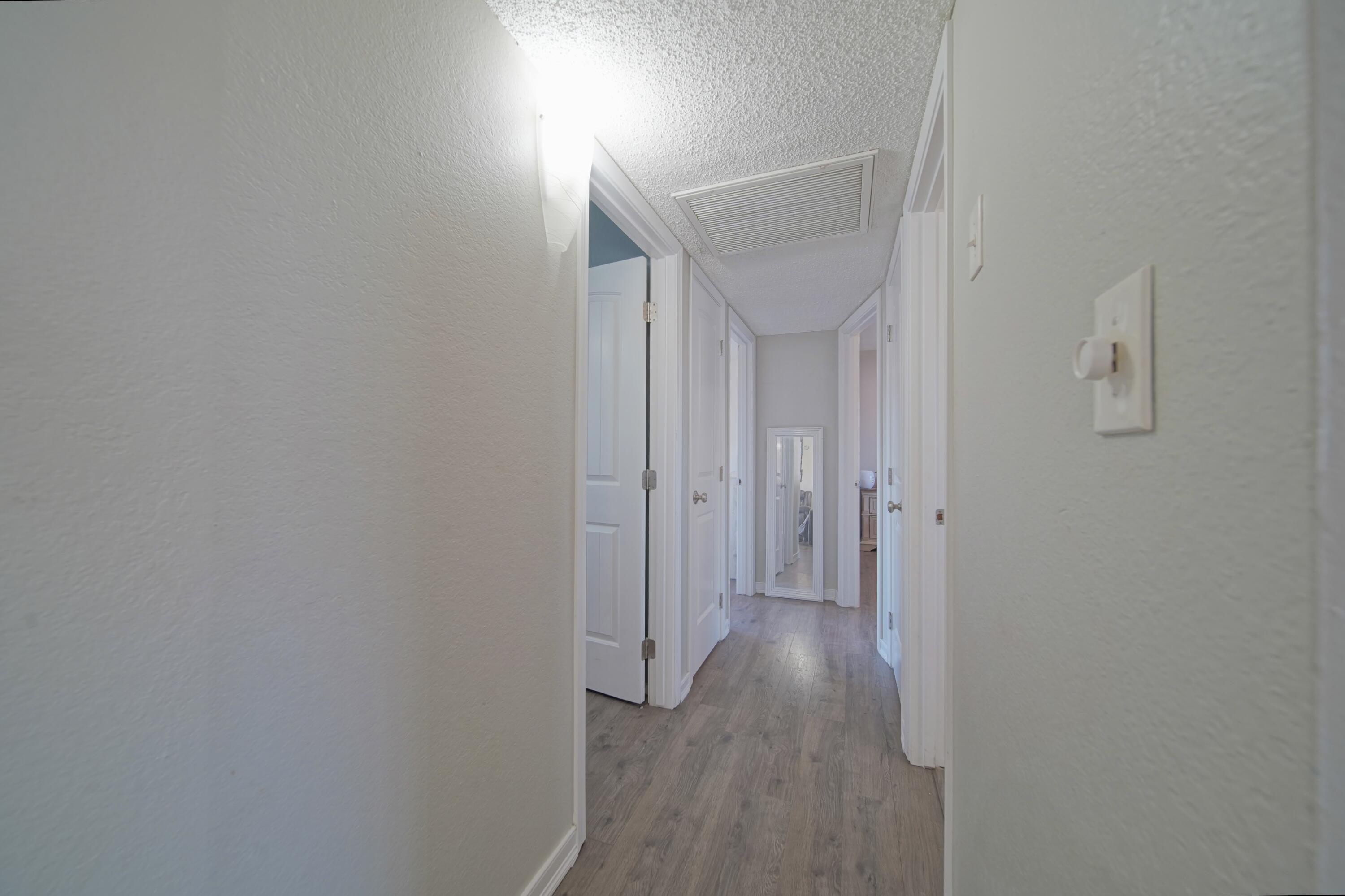 113 Bryant Court Exeter, CA 93221 - Photo 11 of 41 Main house Hallway