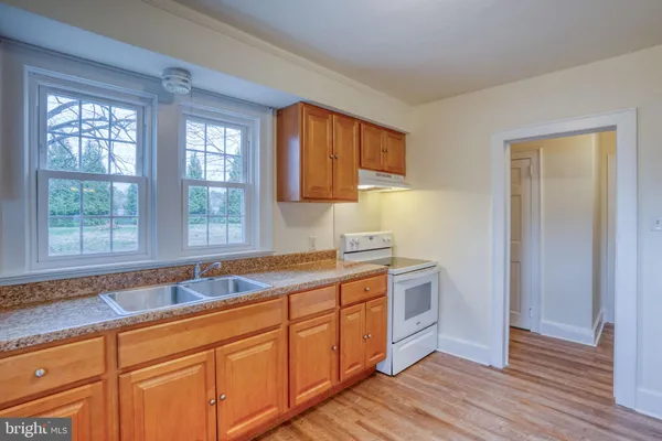 $1,700 | 1031 South Dupont Boulevard, Smyrna, DE 19977