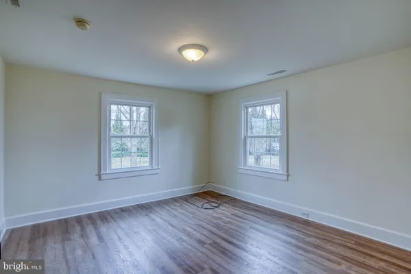 $1,700 | 1031 South Dupont Boulevard, Smyrna, DE 19977