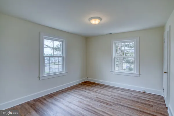 $1,700 | 1031 South Dupont Boulevard, Smyrna, DE 19977