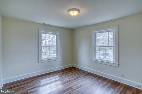 $1,700 | 1031 South Dupont Boulevard, Smyrna, DE 19977