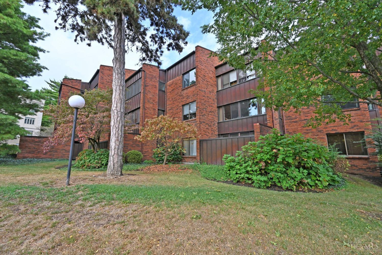 2400 Madison Road, Unit 12 Cincinnati, OH 45208 - Photo 5 of 50 Gallery Image 5