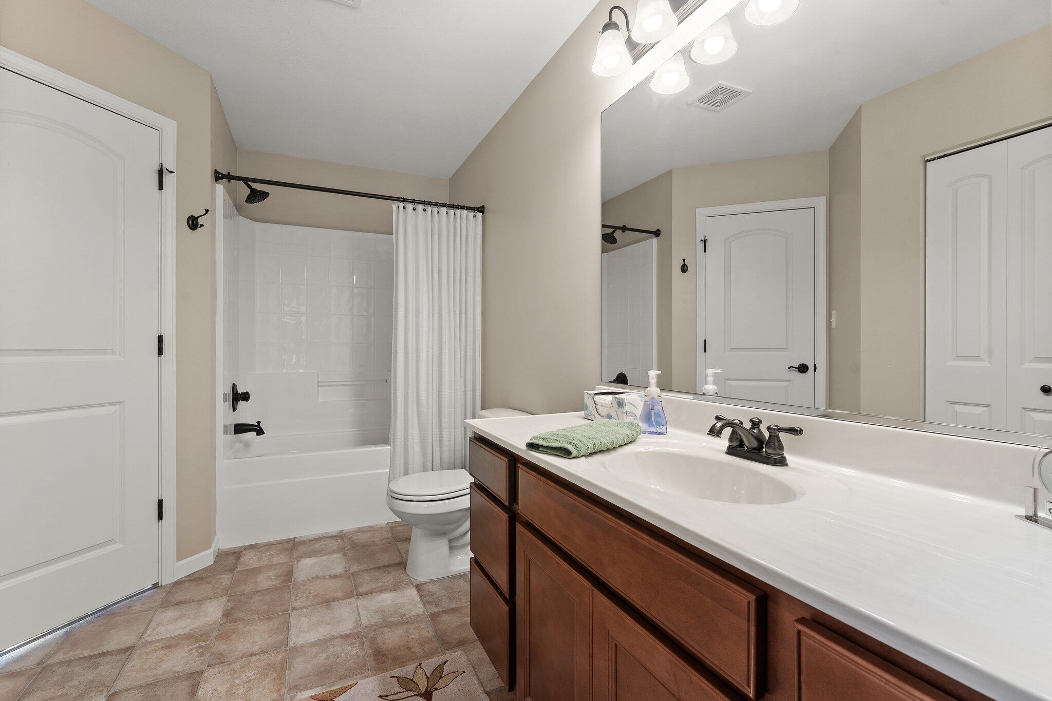11481 Rhode Island Street Crown Point, IN 46307 - Photo 13 of 20 2048x1365