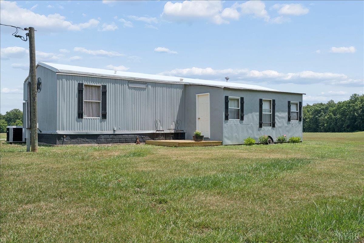 1606 Mt Calvary Road Brookneal, VA 24528 - Photo 23 of 43