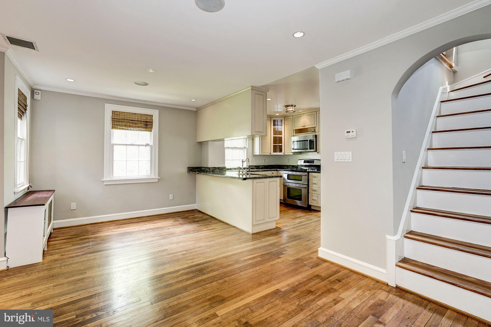 4350 River Road Northwest Washington, DC 20016 - Photo 3 of 15