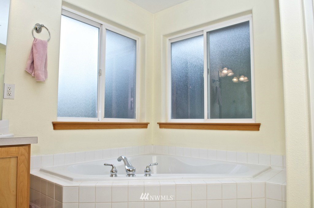 4516 Ruddell Road Southeast Lacey, WA 98503 - Photo 12 of 24 Gallery Image 12