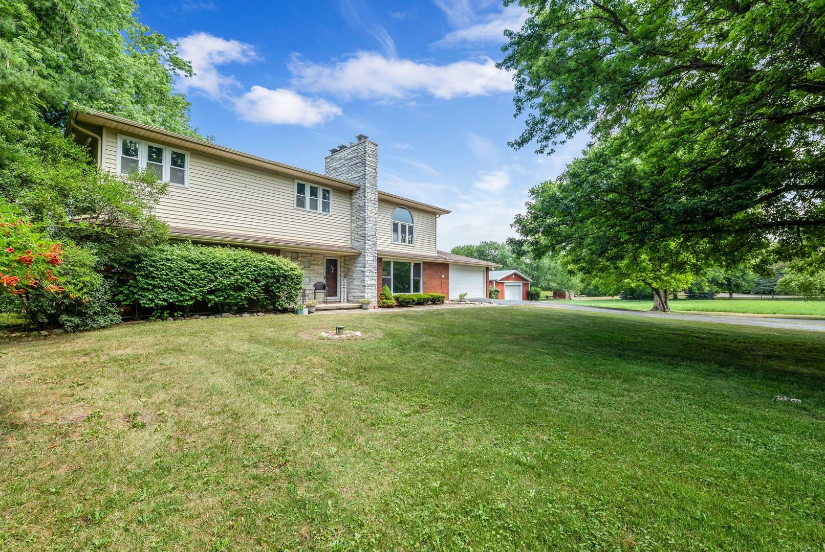 9822 West Pauling Road Monee, IL 60449 - Photo 1 of 44