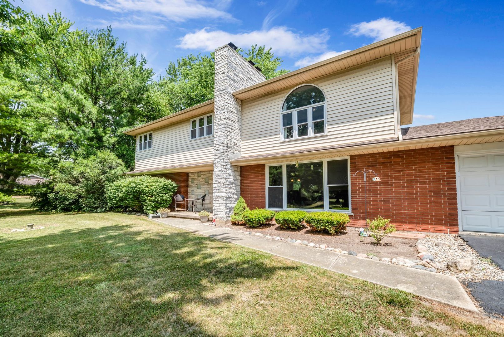 9822 West Pauling Road Monee, IL 60449 - Photo 3 of 44