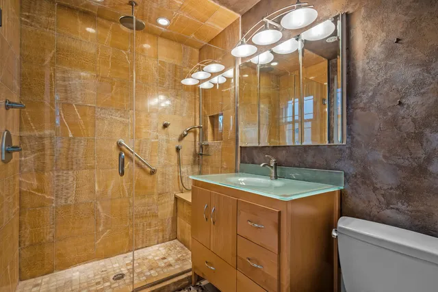 $525,000 | 621 Ridge Road, Highland Park, IL 60035