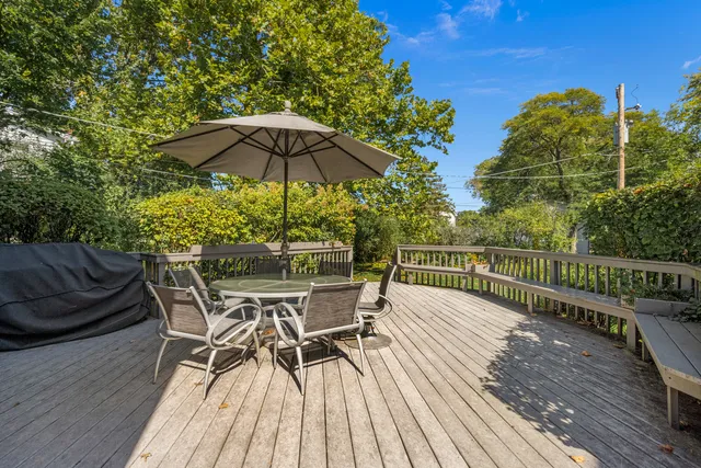 $525,000 | 621 Ridge Road, Highland Park, IL 60035