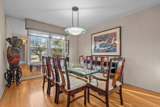 $525,000 | 621 Ridge Road, Highland Park, IL 60035