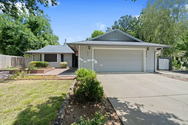 $395,000 | 5775 Farm House Lane, Redding, CA 96001