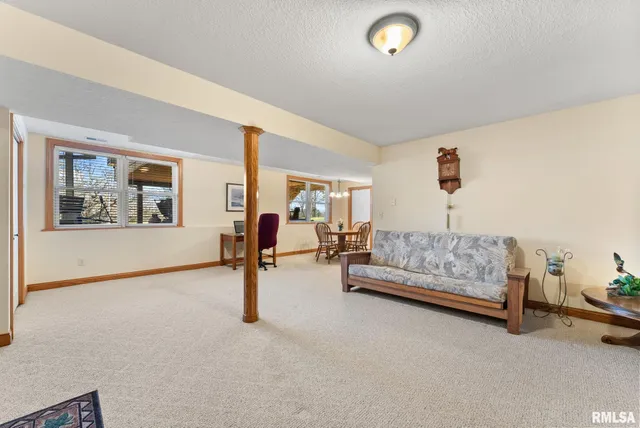 $499,900 | 9933 123rd Street, Davenport, IA 52804