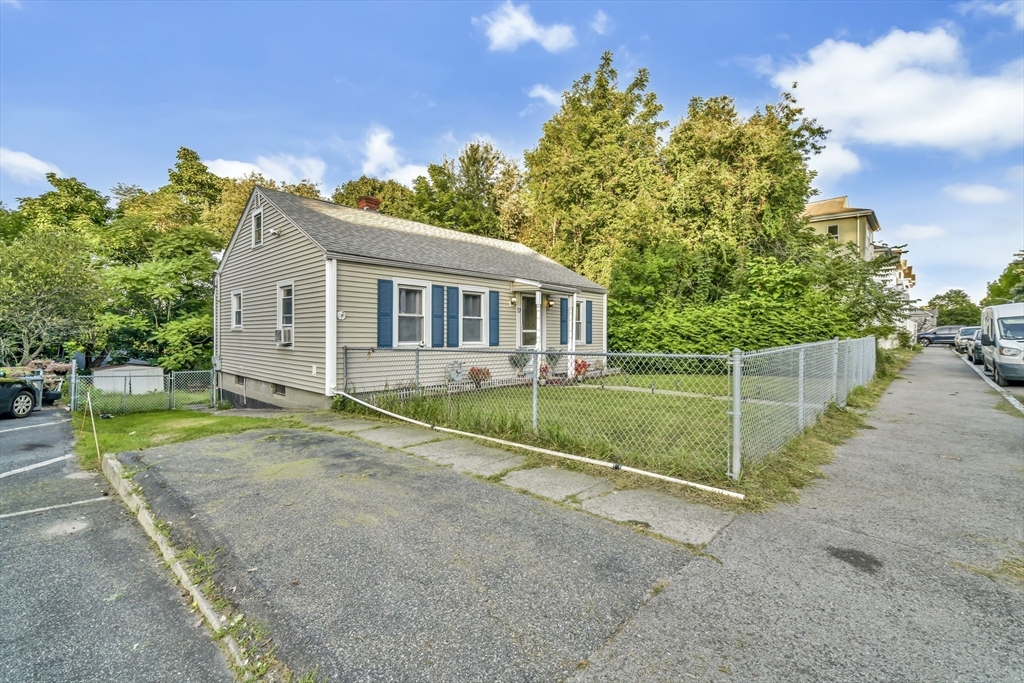 17 Derby Street Worcester, MA 01604 - Photo 20 of 20