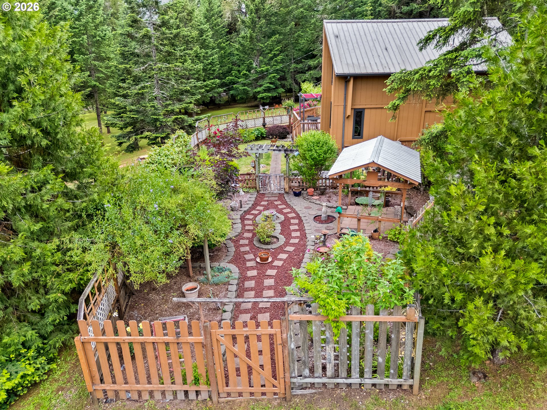 320 Rays Lane Tenmile, OR 97481 - Photo 37 of 48 Gallery Image 37