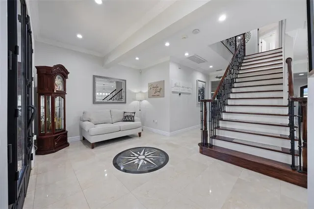 $1,350,000 | 1006 Lake Cooper Drive, Lutz, FL 33548