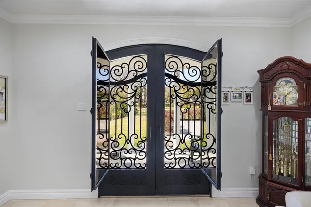 $1,350,000 | 1006 Lake Cooper Drive, Lutz, FL 33548