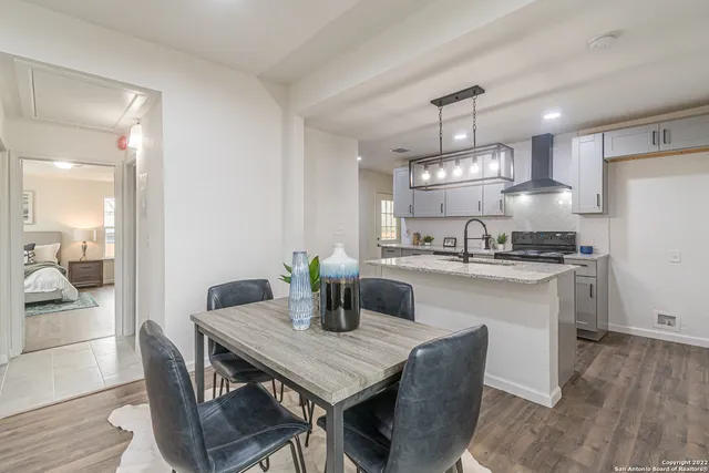 $1,700 | 324 Bargas Street, San Antonio, TX 78210