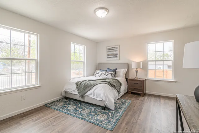 $1,700 | 324 Bargas Street, San Antonio, TX 78210