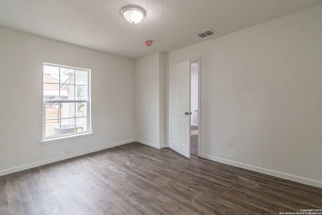 $1,700 | 324 Bargas Street, San Antonio, TX 78210