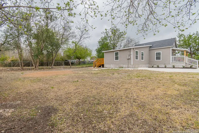 $1,700 | 324 Bargas Street, San Antonio, TX 78210