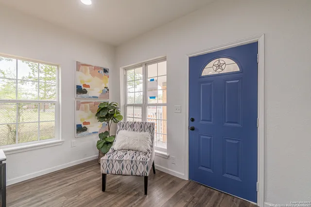 $1,700 | 324 Bargas Street, San Antonio, TX 78210