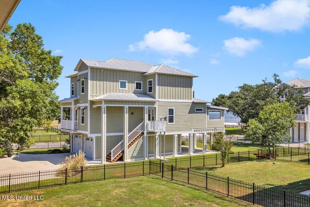 $860,000 | 119 Jefferson Davis Avenue, Biloxi, MS 39530