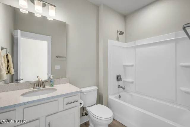 $860,000 | 119 Jefferson Davis Avenue, Biloxi, MS 39530