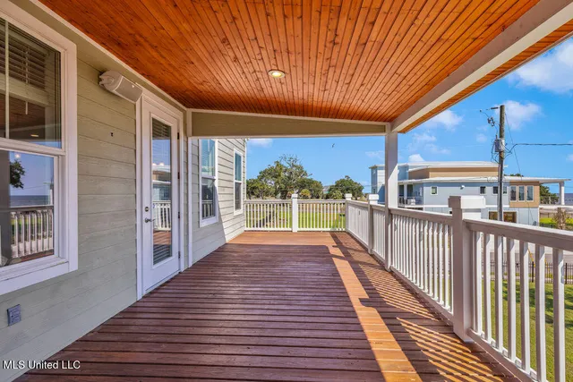 $860,000 | 119 Jefferson Davis Avenue, Biloxi, MS 39530