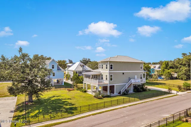 $860,000 | 119 Jefferson Davis Avenue, Biloxi, MS 39530
