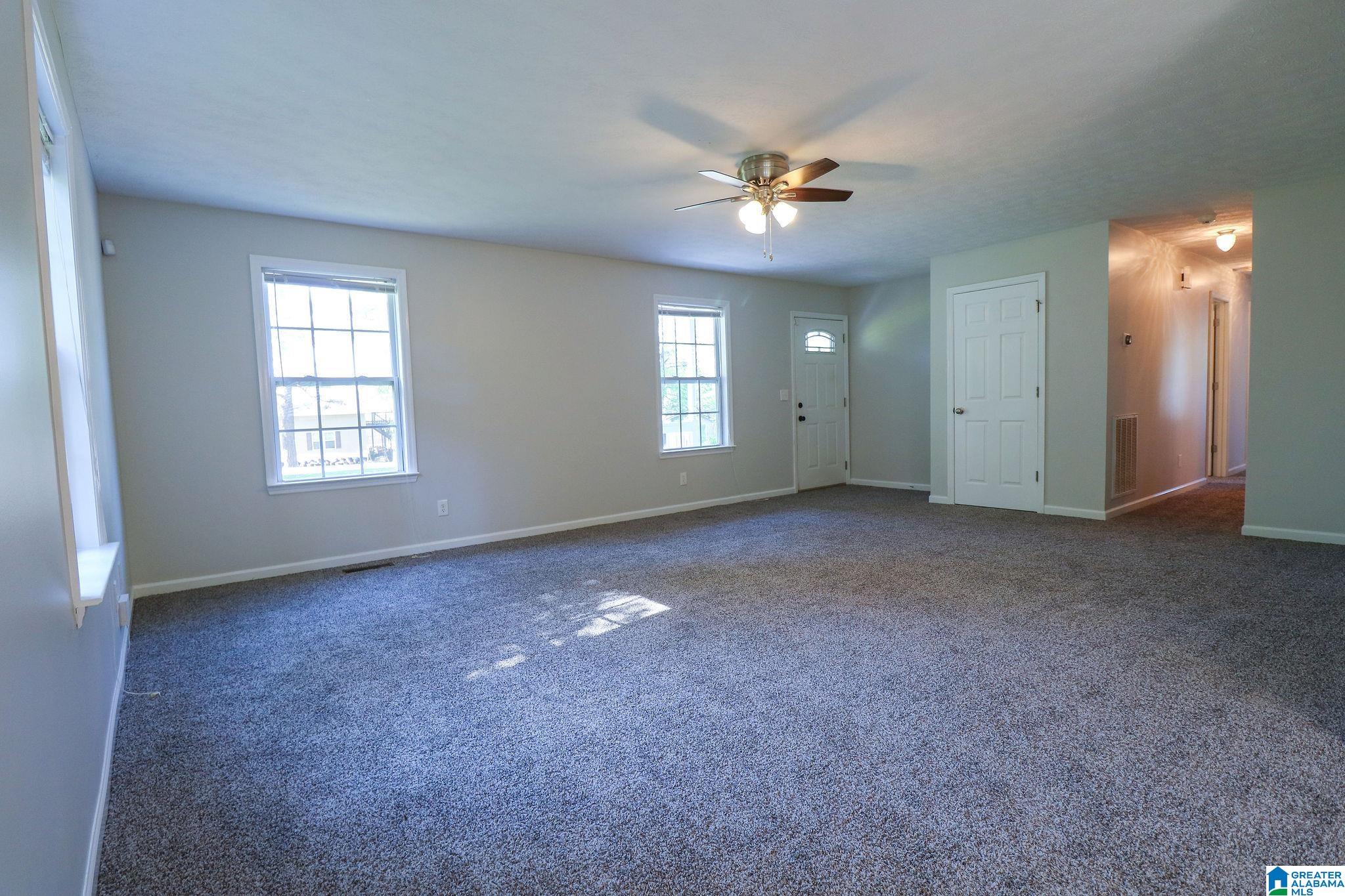 121 Martin Street Anniston, AL 36206 - Photo 4 of 36
