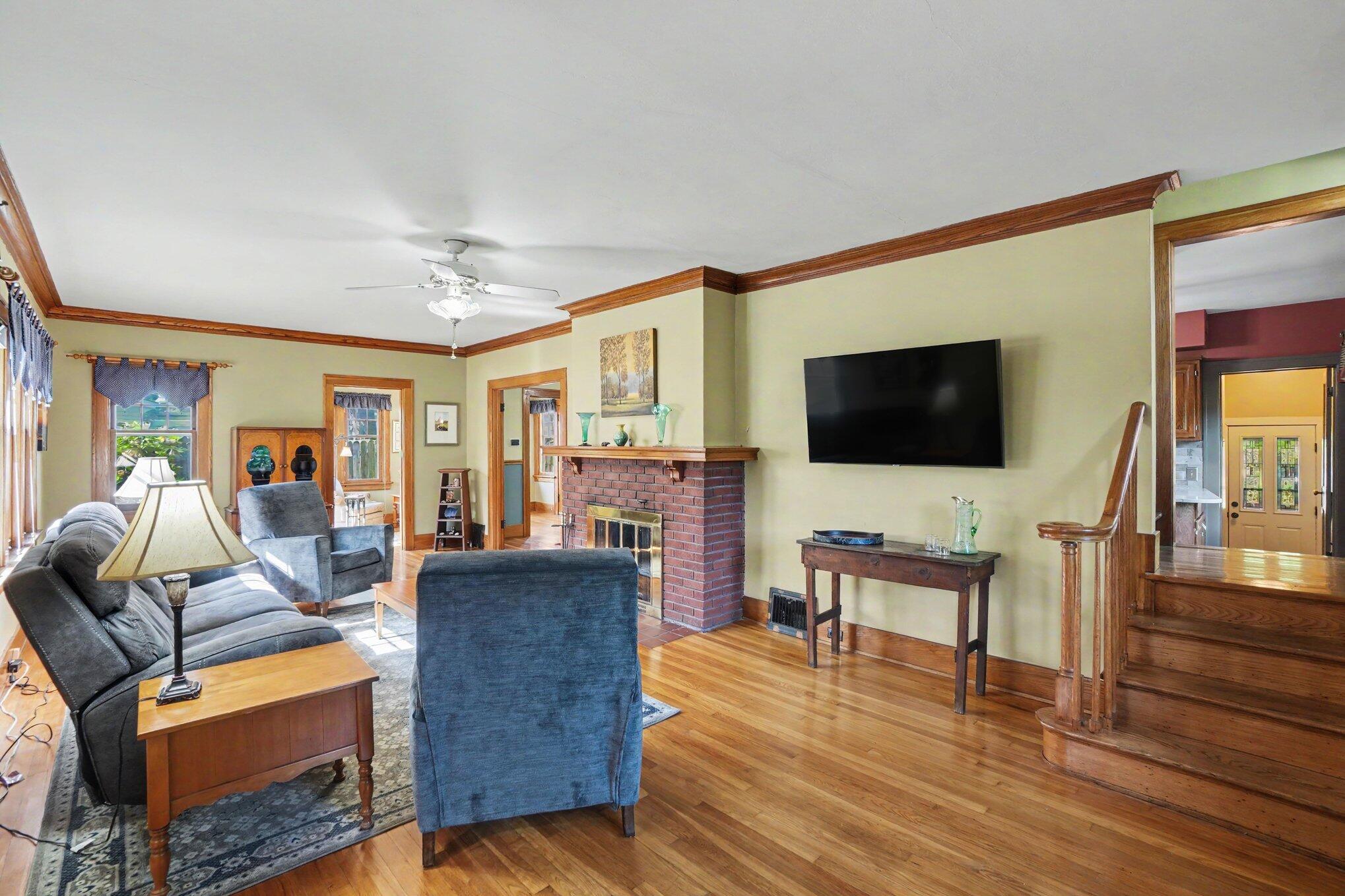 560 State Street Holland, MI 49423 - Photo 3 of 45 010_file_6992