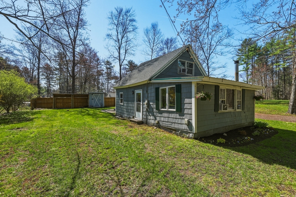 133 Lakeview Road Shutesbury, MA 01072 - Photo 15 of 24
