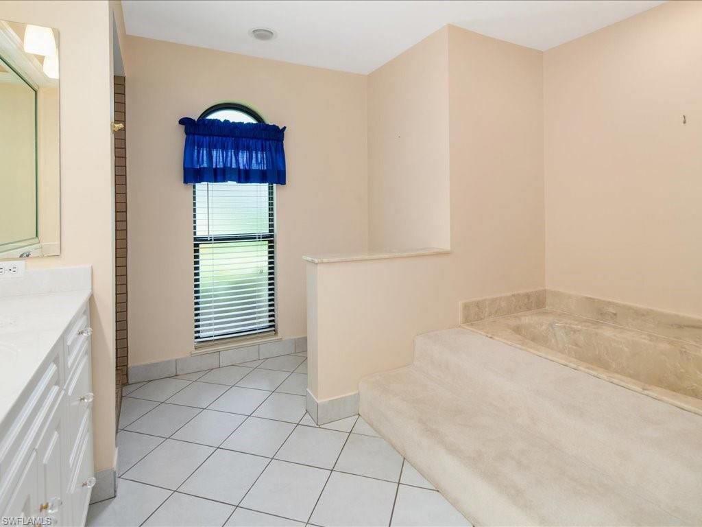 1910 Princess Court Naples, FL 34110 - Photo 9 of 21 Gallery Image 9