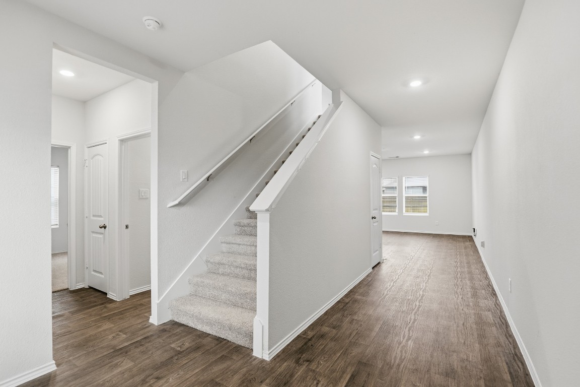 427 Sickle Loop Kyle, TX 78640 - Photo 17 of 39