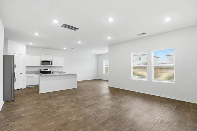 $325,000 | 427 Sickle Loop, Kyle, TX 78640