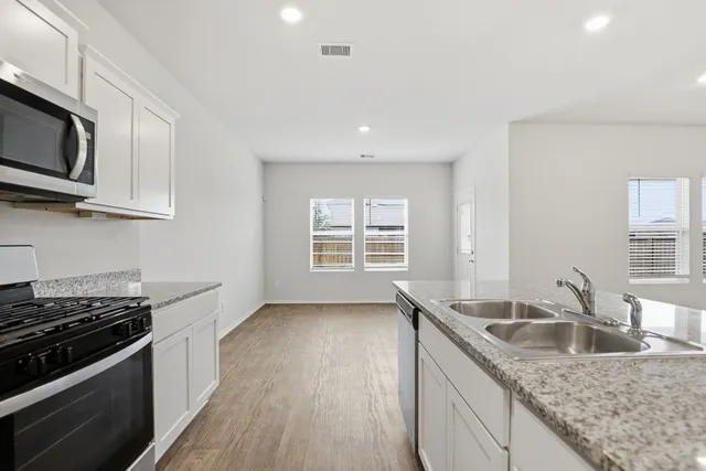 $325,000 | 427 Sickle Loop, Kyle, TX 78640