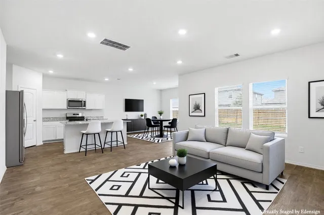 $325,000 | 427 Sickle Loop, Kyle, TX 78640