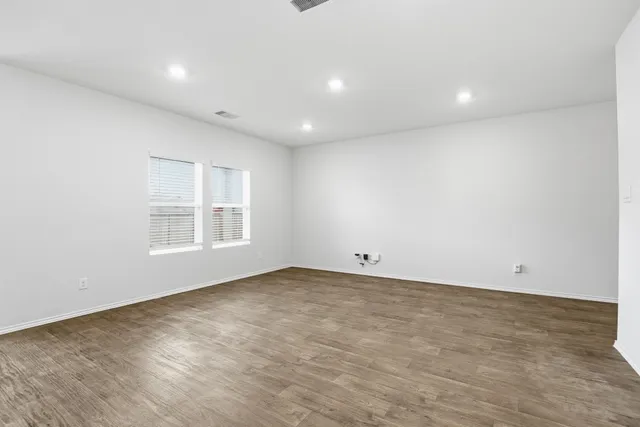 $325,000 | 427 Sickle Loop, Kyle, TX 78640