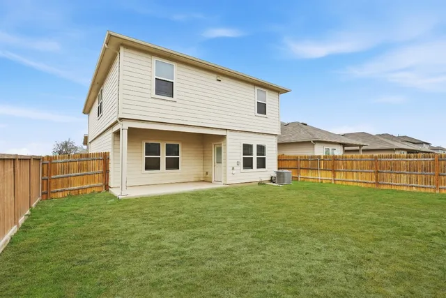 $325,000 | 427 Sickle Loop, Kyle, TX 78640