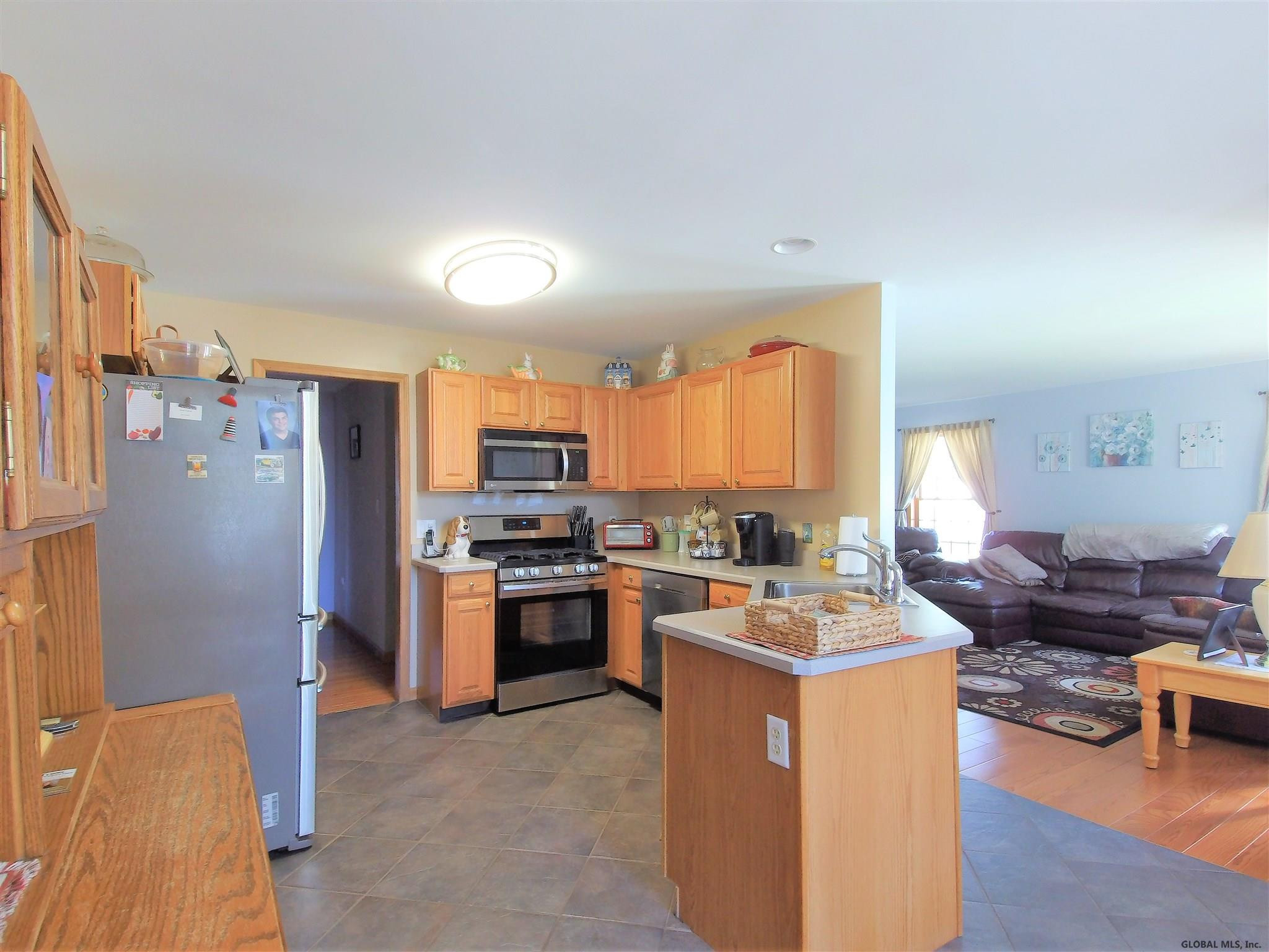 31 Fox Farm Road Queensbury, NY 12804 - Photo 5 of 38 Photo 5