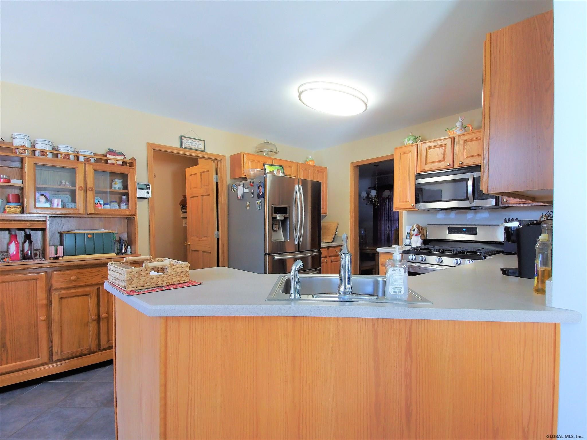31 Fox Farm Road Queensbury, NY 12804 - Photo 6 of 38 Photo 6