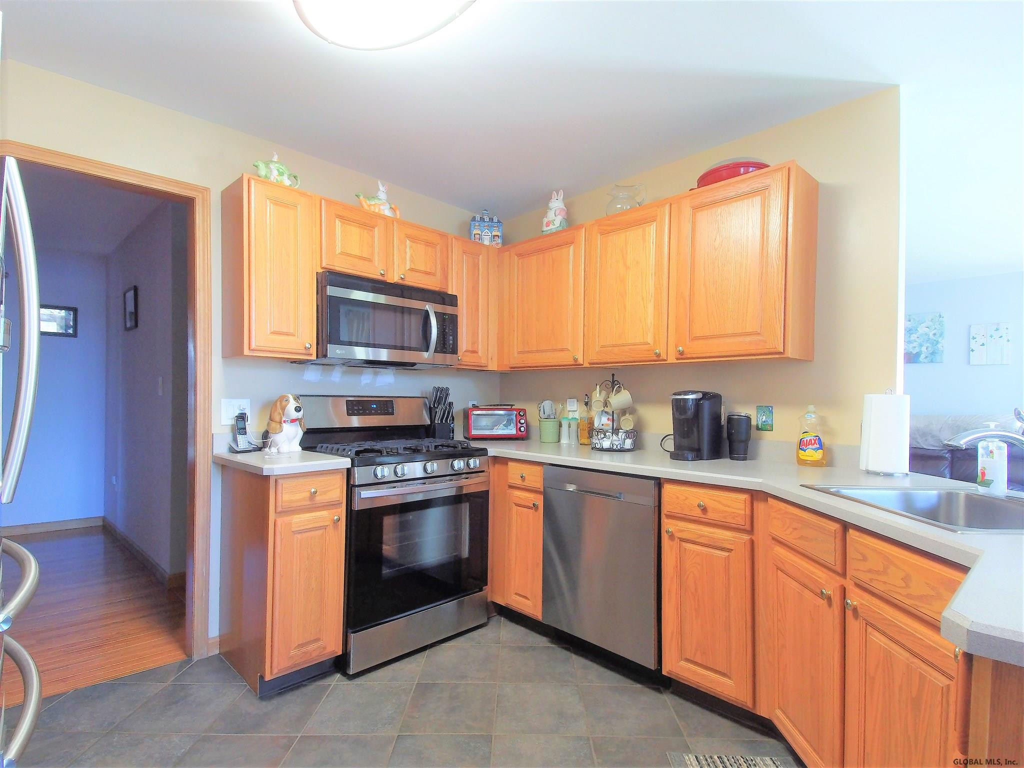 31 Fox Farm Road Queensbury, NY 12804 - Photo 7 of 38 Photo 7