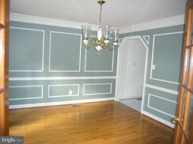 4401 Gregg Road Brookeville, MD 20833 - Photo 3 of 21 Separate dining room w/picture frame moldings