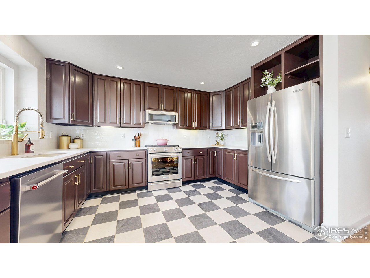 7904 Windsong Road Windsor, CO 80550 - Photo 6 of 40 Gallery Image 6