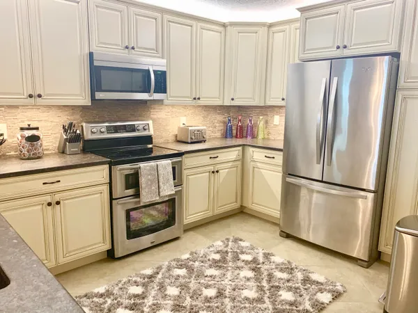 $6,000 | 145 South Ocean Avenue, Unit 419, Palm Beach Shores, FL 33404