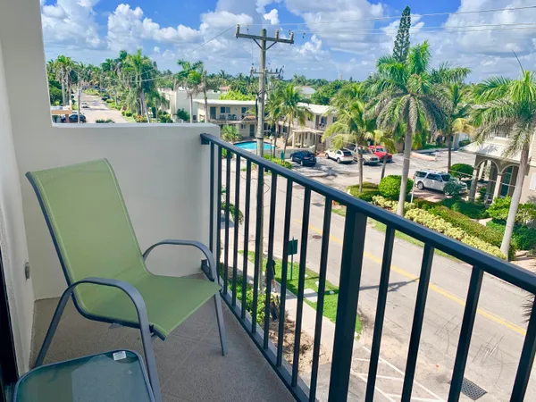 $6,000 | 145 South Ocean Avenue, Unit 419, Palm Beach Shores, FL 33404