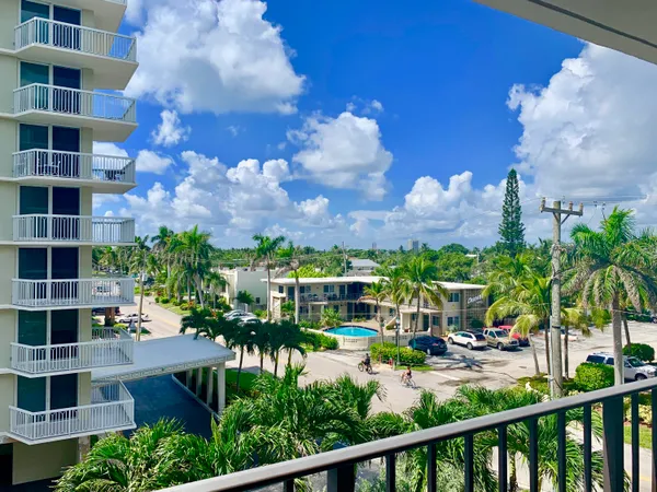 $6,000 | 145 South Ocean Avenue, Unit 419, Palm Beach Shores, FL 33404